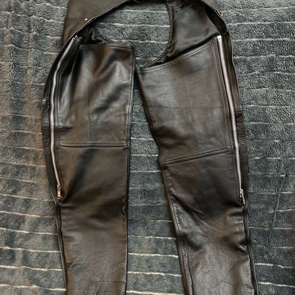 Women’s leather chaps black with snaps & braid detail - Picture 5 of 5